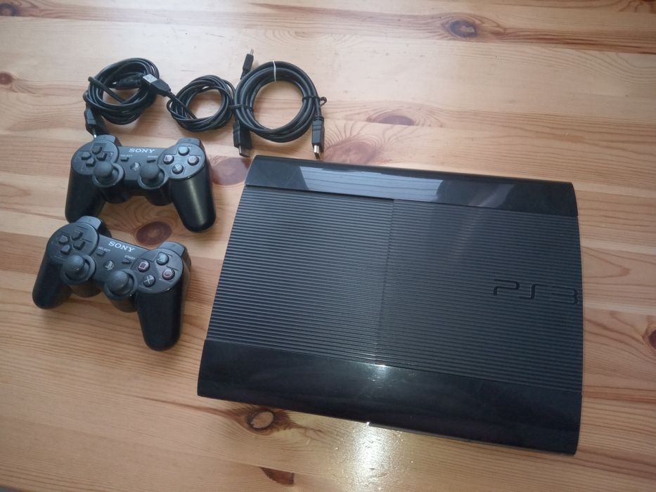 PS3 Slim 500GB bez przerobek, 2 pady, gry i kable