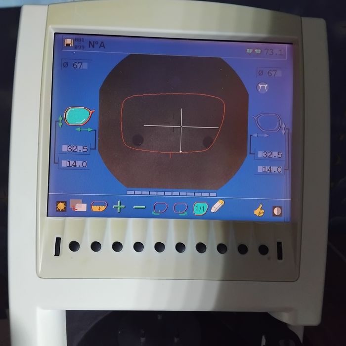 Продам станок для обточки линз  ESSILOR GAMMA