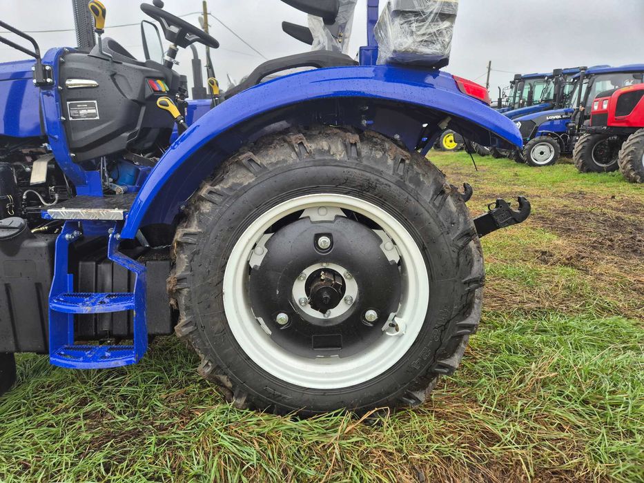 Трактор Файтер Т254 завод рунда с Крышей