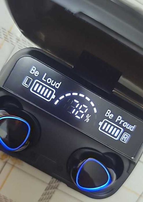 Бездротові навушники M10
Нові, в упаковці. Led екран. Кейс для зарядки