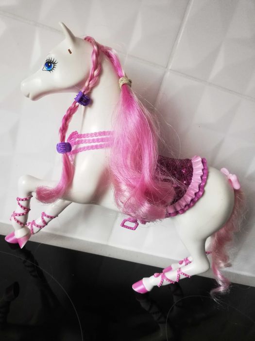 Zabawka koń dla lalki Barbie