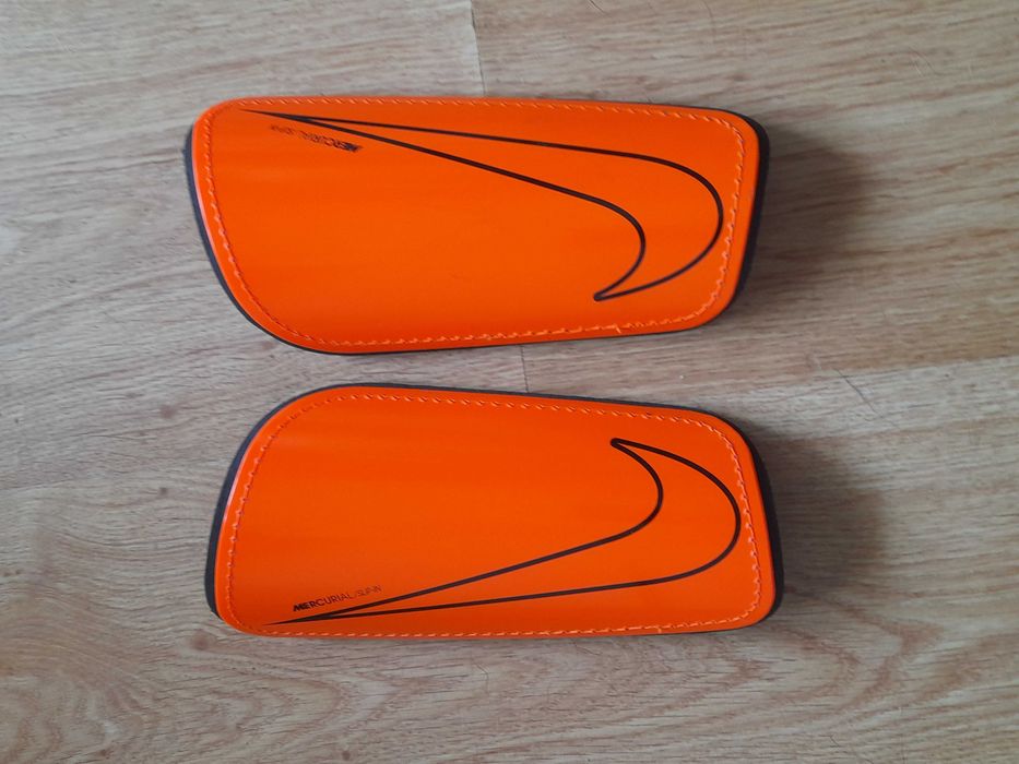 Caneleiras Nike Novas