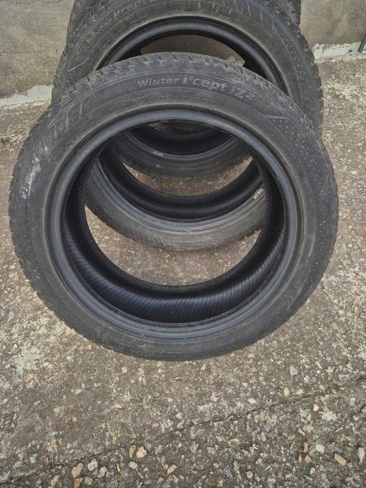 Hankook Winter Icept iz2 215/50 R17