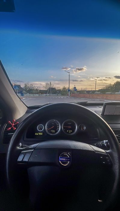 Volvo XC90 , 2.4 D5 184л.с