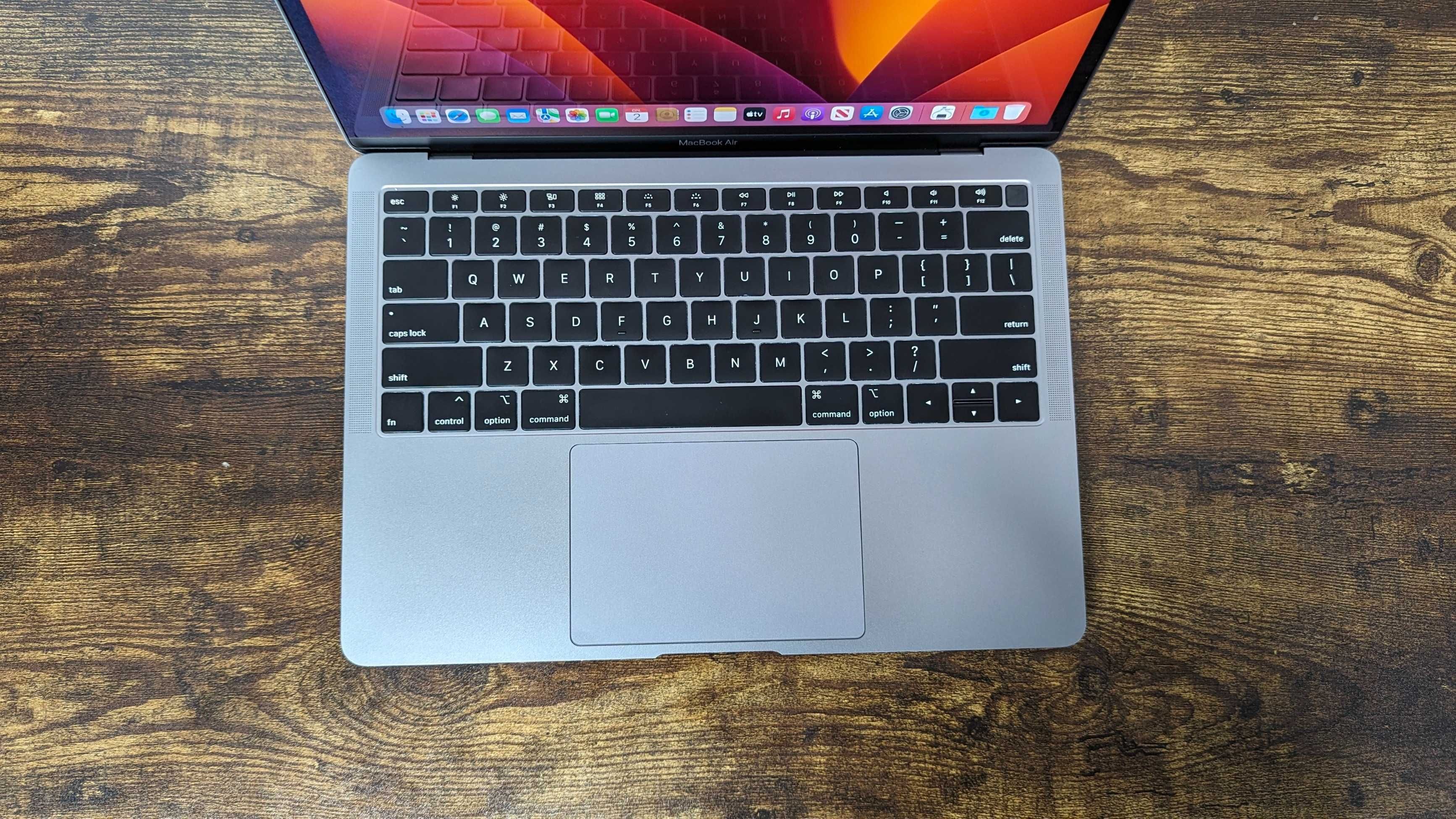 MacBook Air 2018 Space Grey | 186 циклів| (і5, 8/256gb, Retina)