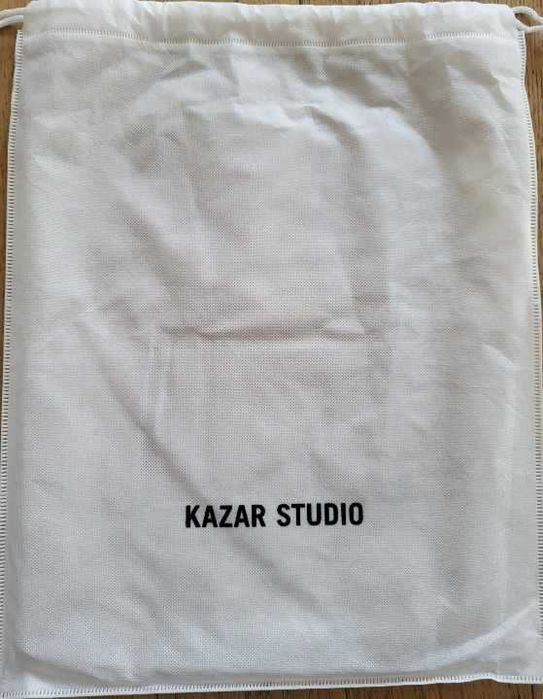 KAZAR STUDIO, NOWE! Czarne etui na laptop  wym. 35cm x 25cm