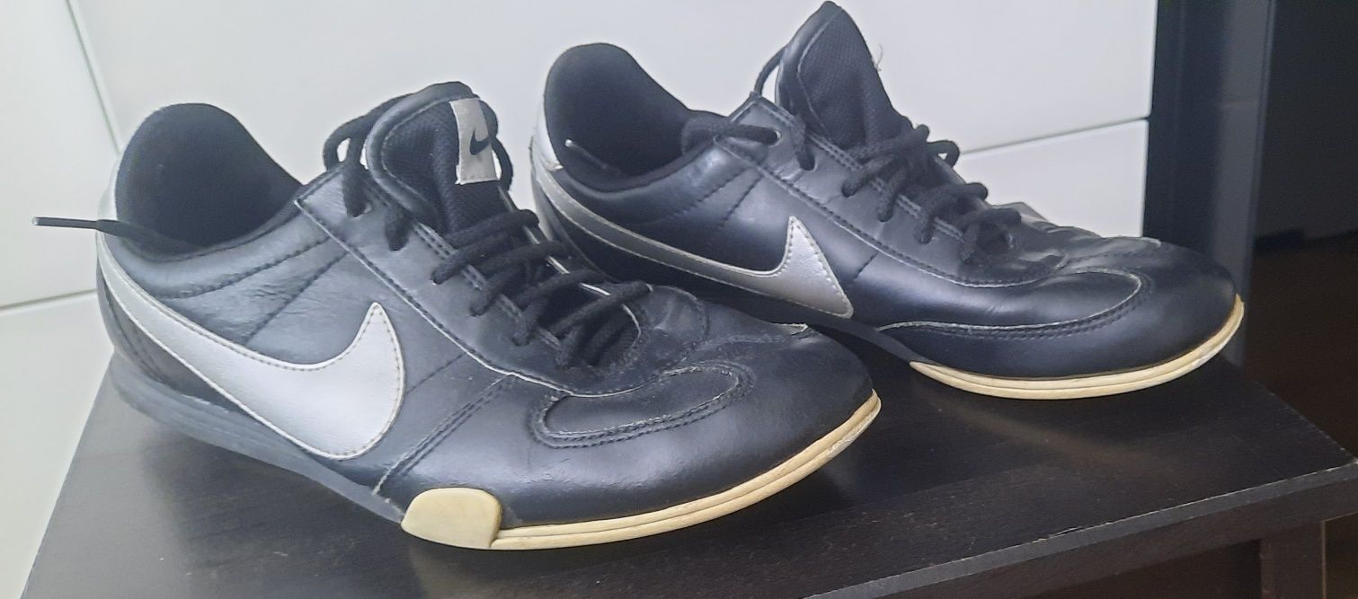 Nike obuwie sportowe skóra 38,5