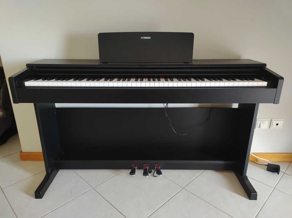 Piano Yamaha YDP-145 B Arius