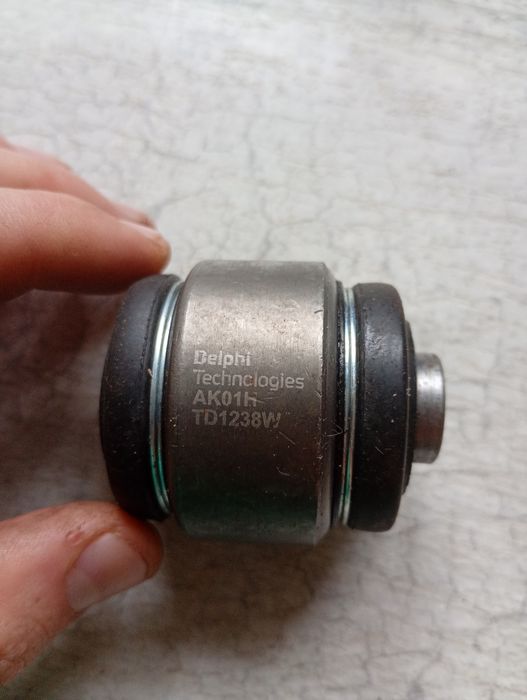 Сайлентблок тяги поперечной (задней подвески) TD1238W Delphi