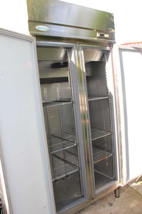 Balcão de Frio Vertical Inox