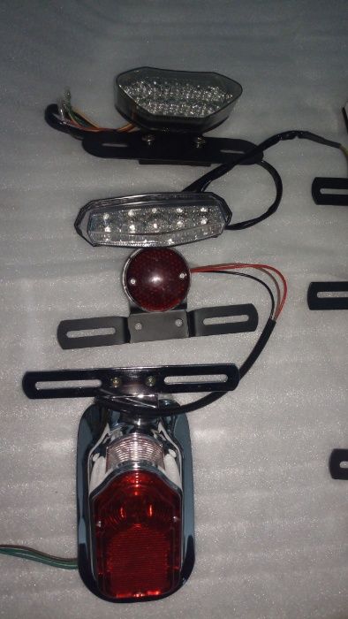 Farolim trás moto universal farol luz de presença led
