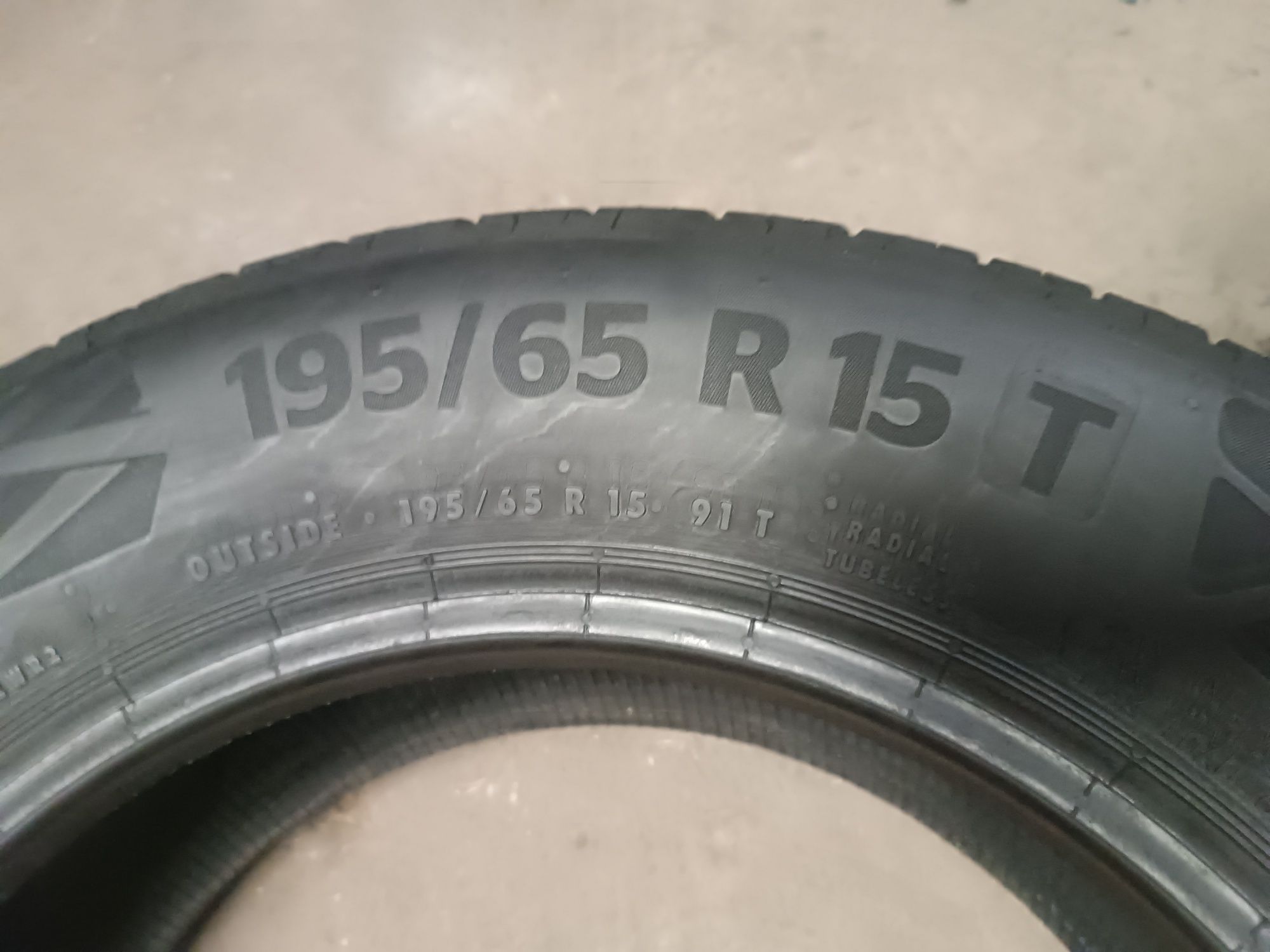 Sprzedam bardzo ładne Opony Continental 195/65 r15