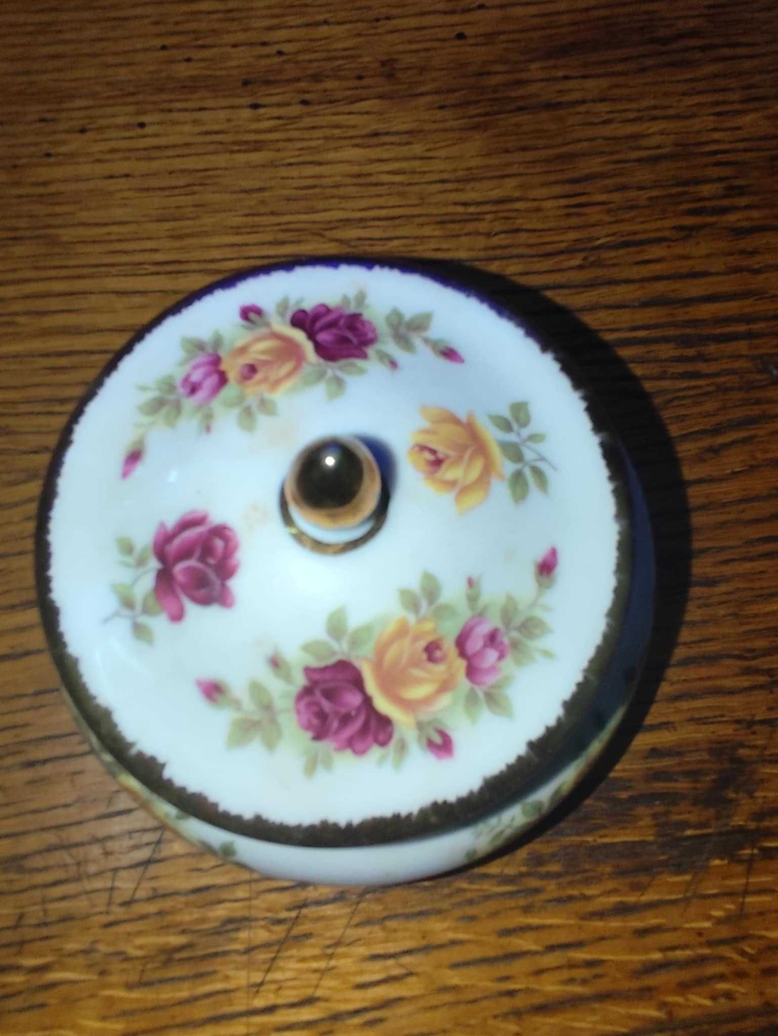 Guarda Jóias porcelana antigo vintage VR Alcobaça