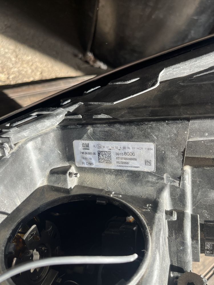 Farol Opel astra 2019