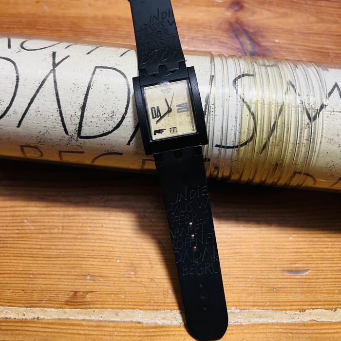 Relogio Swatch SUFZ100, DADAZURI Ed. limitada, Novo, Nunca Usado