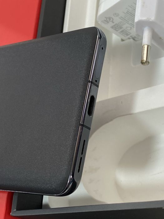OnePlus 11 5G “16+4/256gb” Snapdragon 8 Gen 2  Mobile Platform