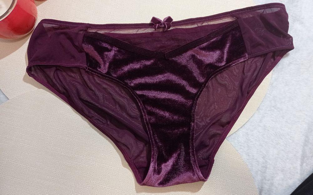 44 figleaves nowe majtki figi zamsz