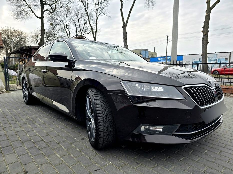 Skoda Superb zadbana z autostradowym przebiegiem