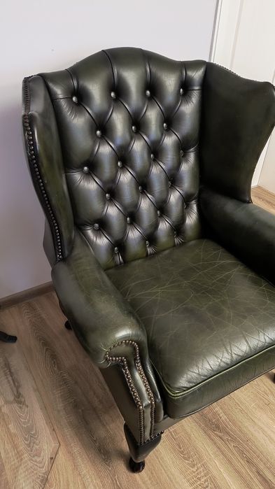 Piękny skorzany fotel chesterfield