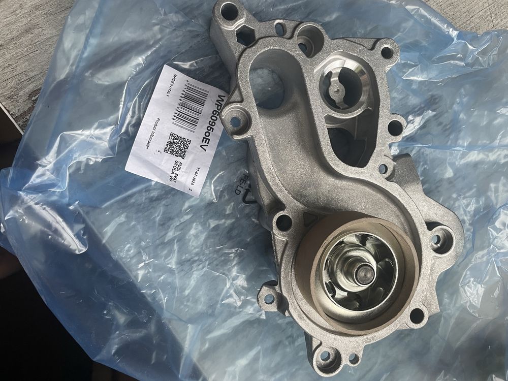 Продам помпу ( Skoda, Volkswagen, Audi, Seat) 1л, 1,2л двигун
