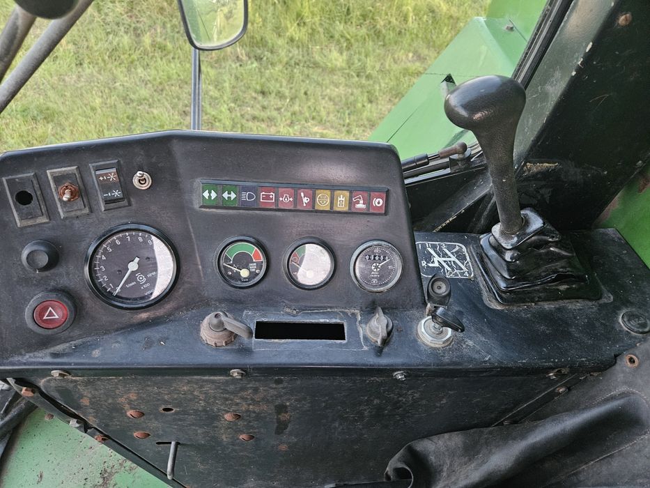 Продам комбайн джондір 1055