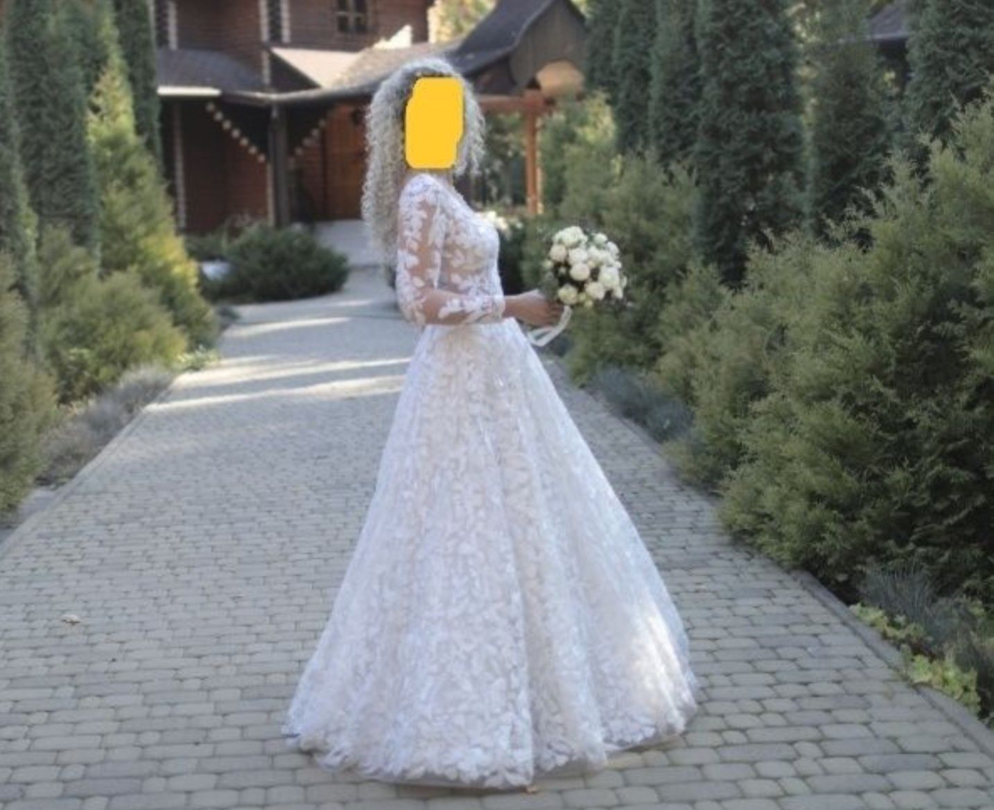 Продам дизайнерську весільну сукню Helena Mia