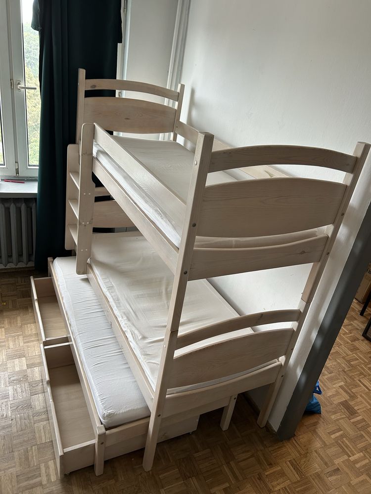 piętrowe łóżko 3-osobowe wraz z materacamy