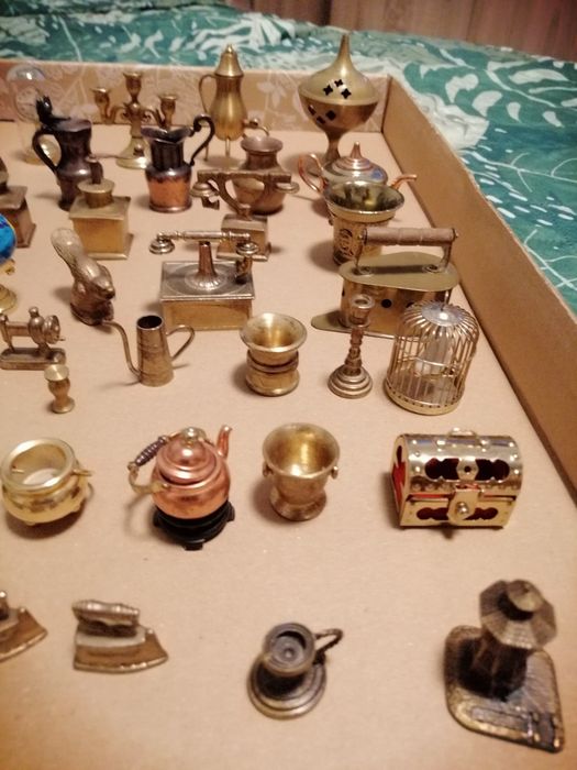 Mini figurki z mosiądzu inie tylko.