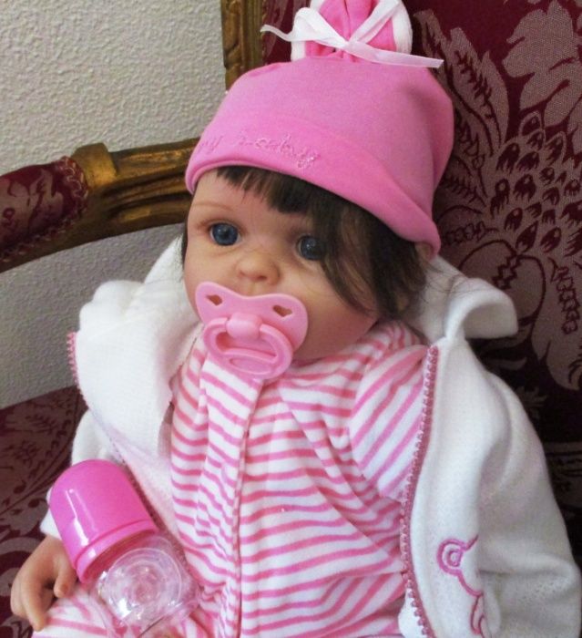 Bebe Reborn com cabelo implantado