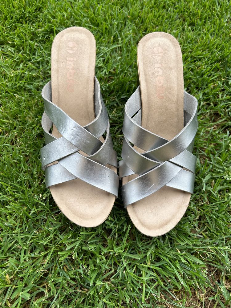 Buty na koturnie rozm 38