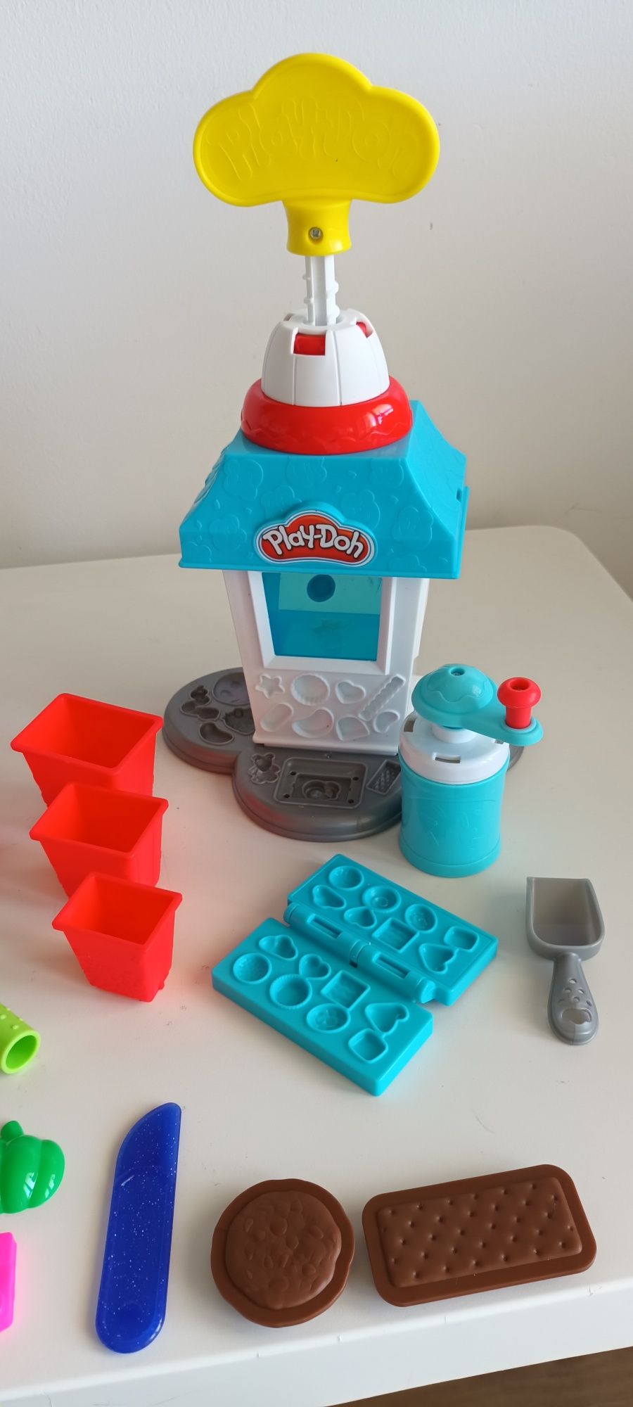 Set play-doh (pipoqueira e fábrica gelados)