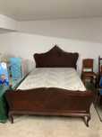 Cama de casal em madeira