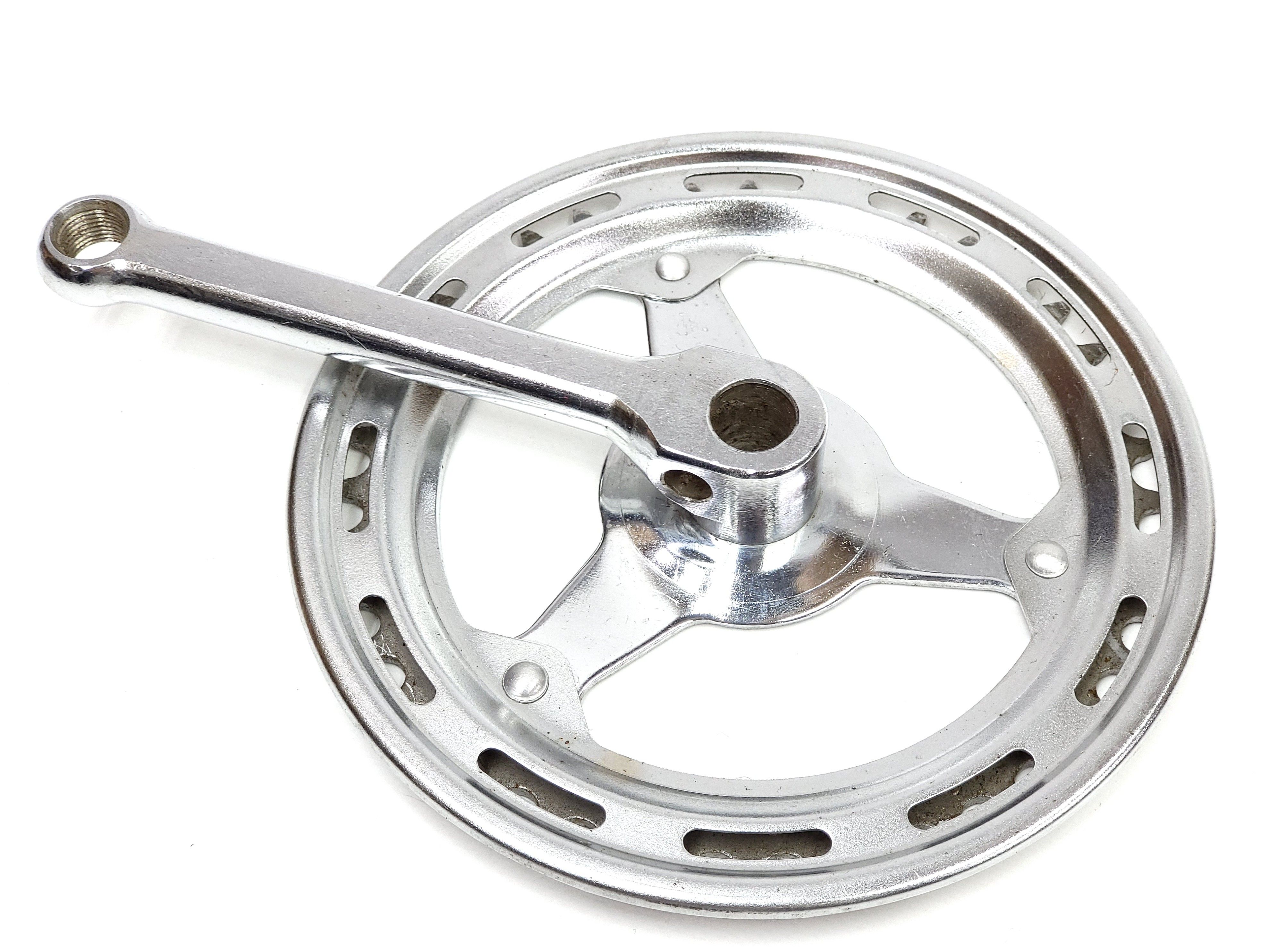 NOWA Korba prawa 40 zębów ramię 16,3 cm do rowerów Universal Romet