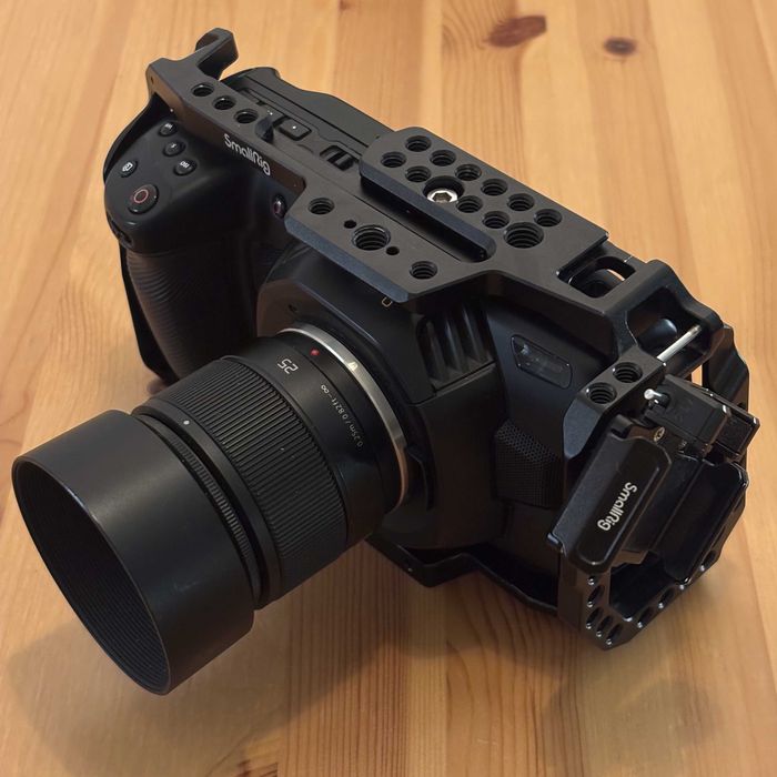 BlackMagic Pocket Cinema Camera 4K + Lumix 25mm f1.8