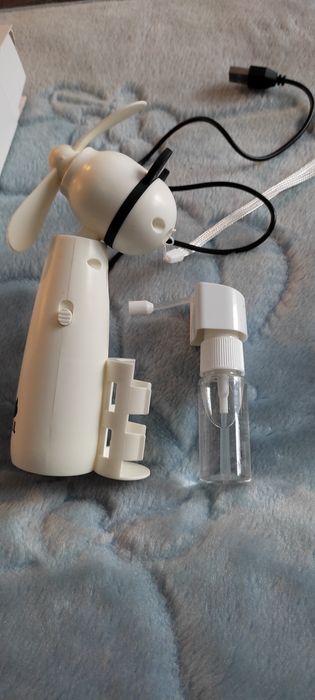 Mini wentylator że zraszaczem