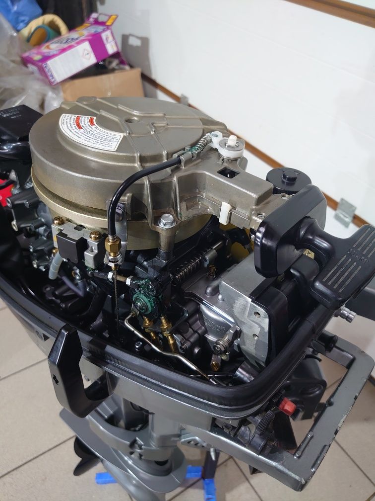 Suzuki DT8C -9,9C лодочний мотор