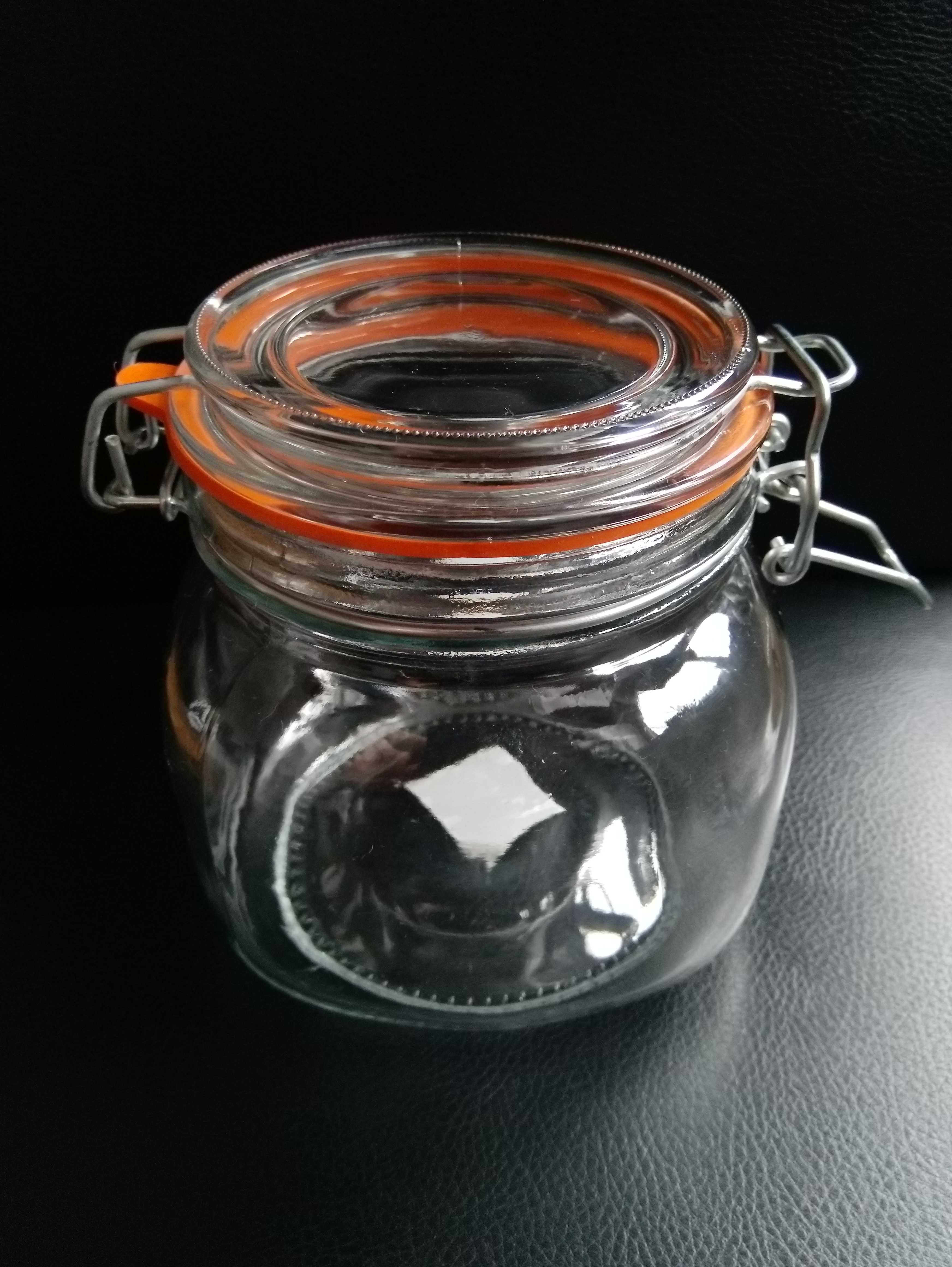Słój szklany z klamrą słoik pojemnik wek 0,75L
