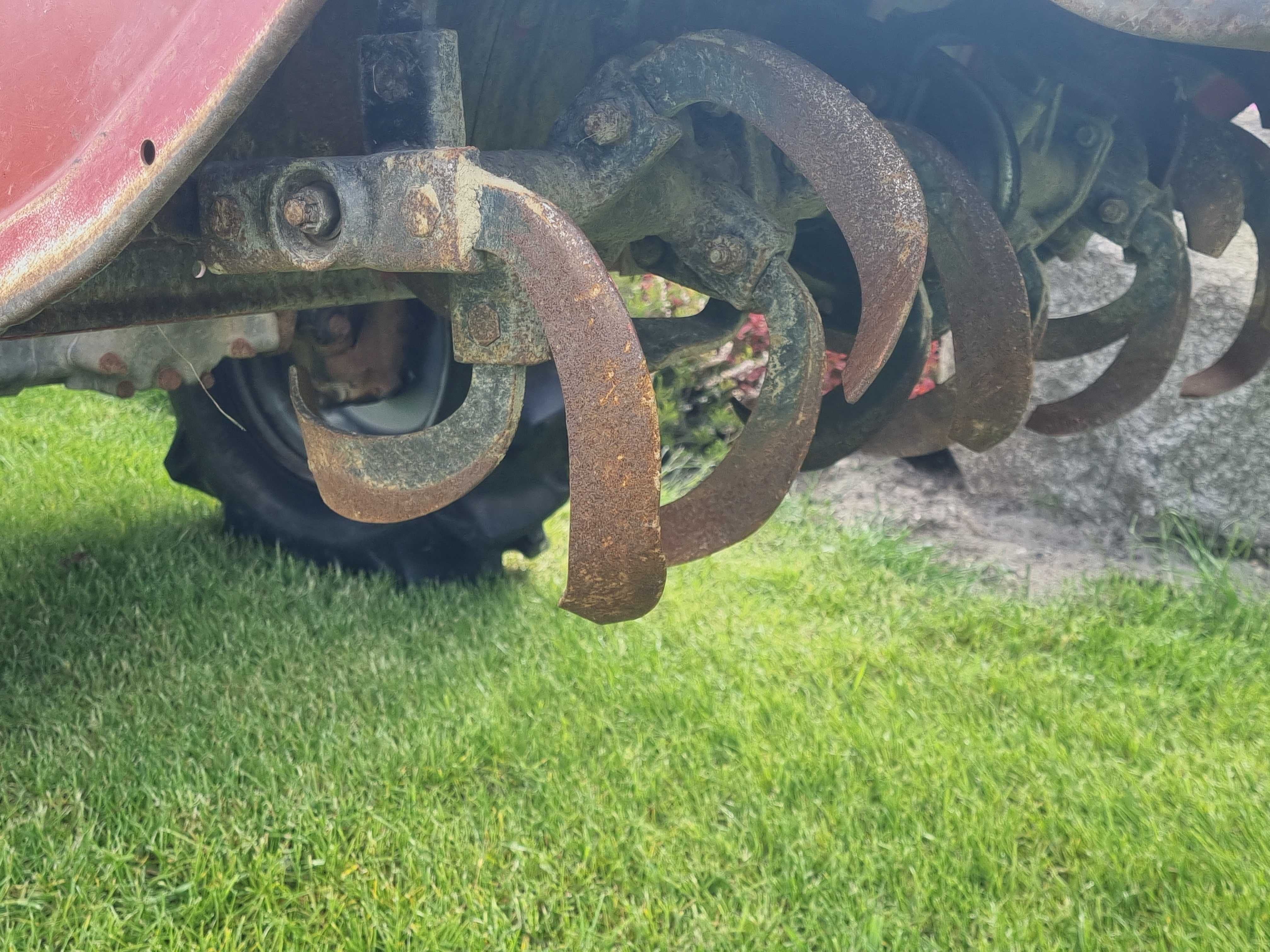 Traktorek Honda Mighty z glebogryzarką i tuzem