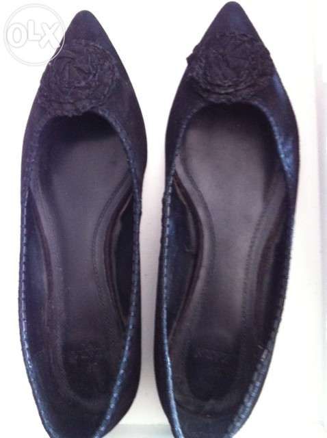 Sapatos/Sabrinas pretas com flor Zara nº39
