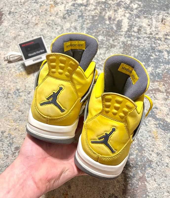 Jordan 4 Retro Lightning 36 EU / 4US / 22 CM