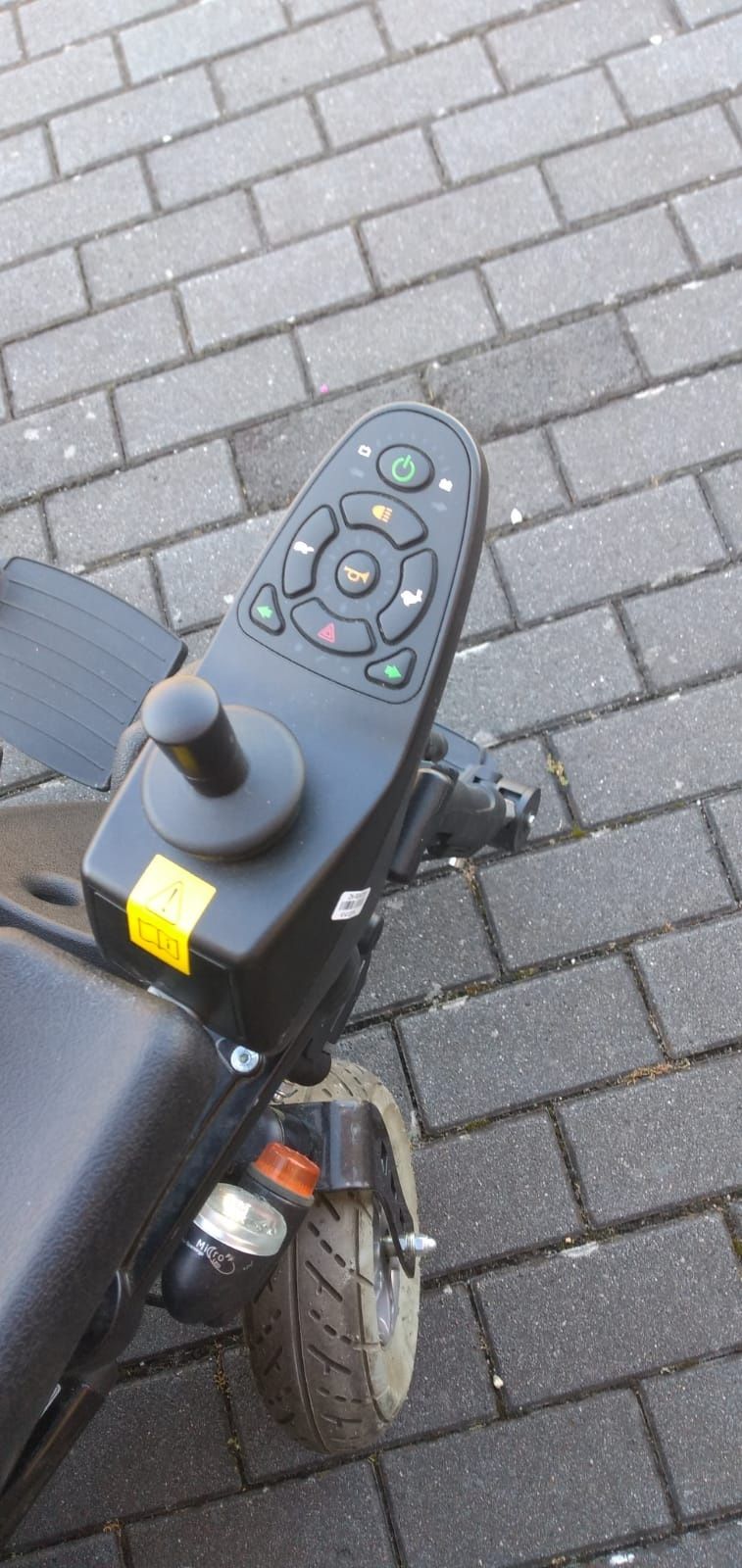 Sprzedam elektryczny wozek.inwalidzki