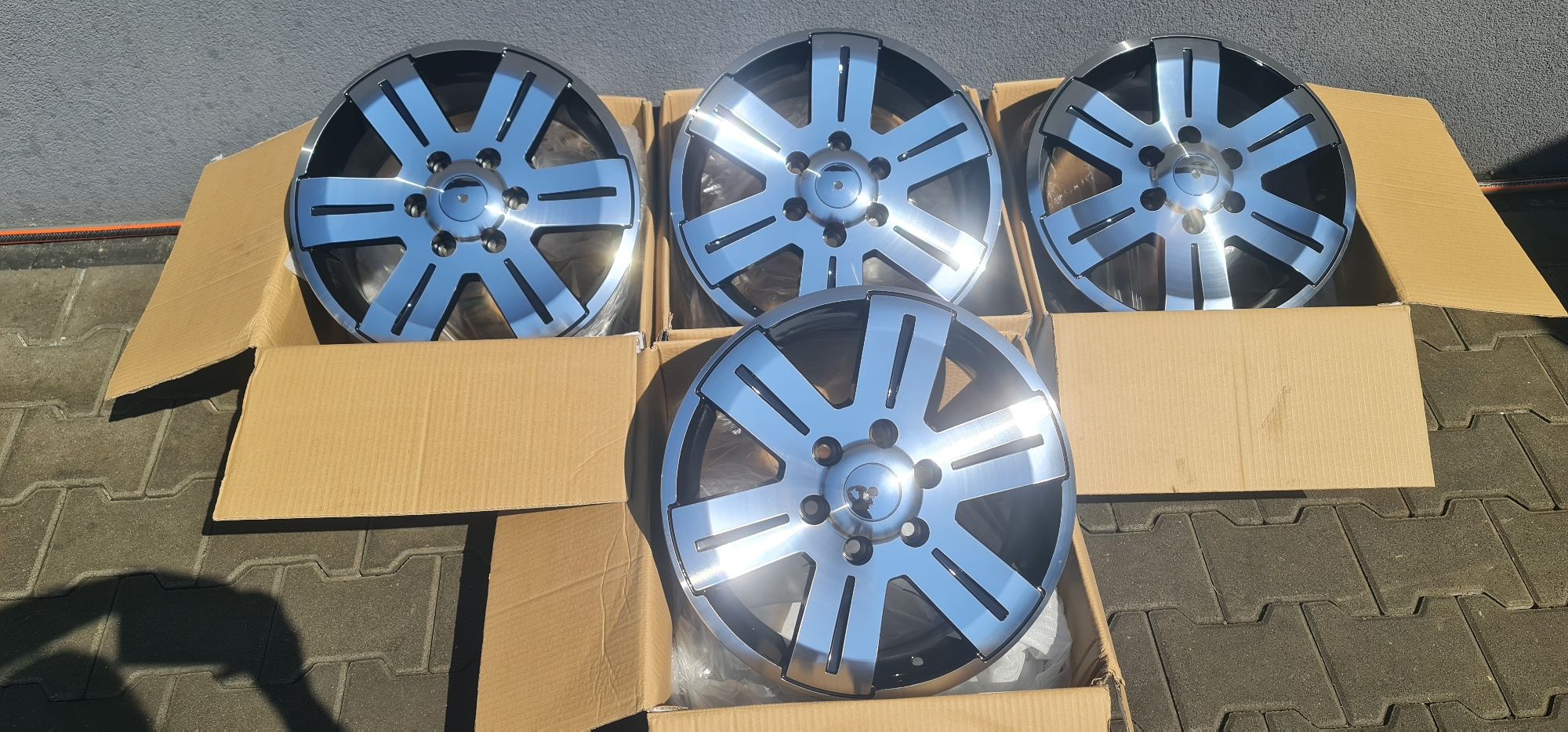 "16 6x125 IVECO NOWE