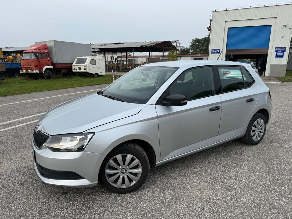 Skoda Fabia Zarejestrowany Długie Opłaty Klimatyzacja Czujniki Cofania