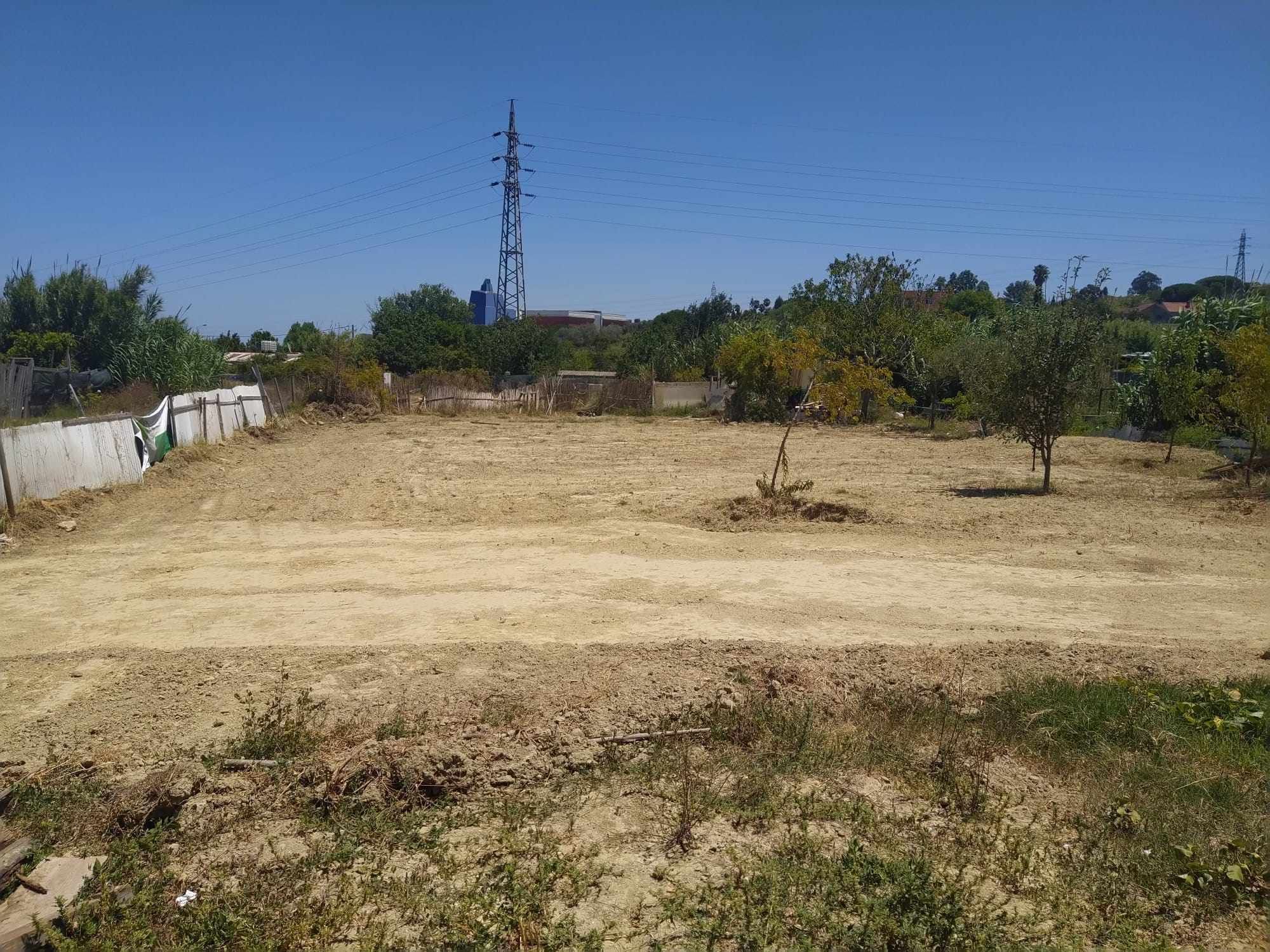 Terreno a venda  em Vale Mourelos ,a 600 metros de Fórum Almada