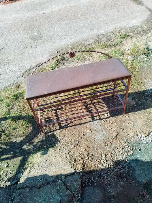 вешалка металлическая в прихожую..