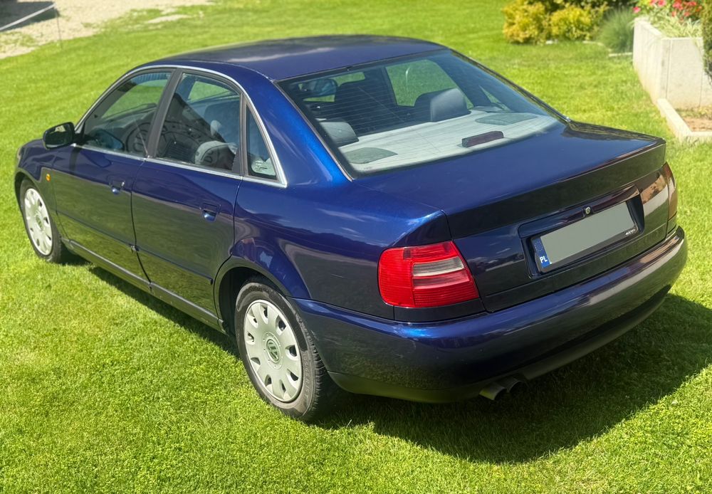 Audi A4 B5 Benzyna + LPG 2.4 V6 Manual STAG