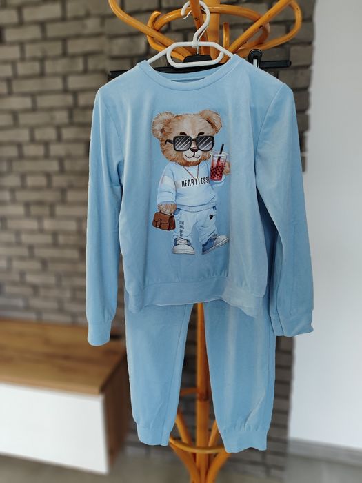 Welurowy dres dziewczęcy miś 158