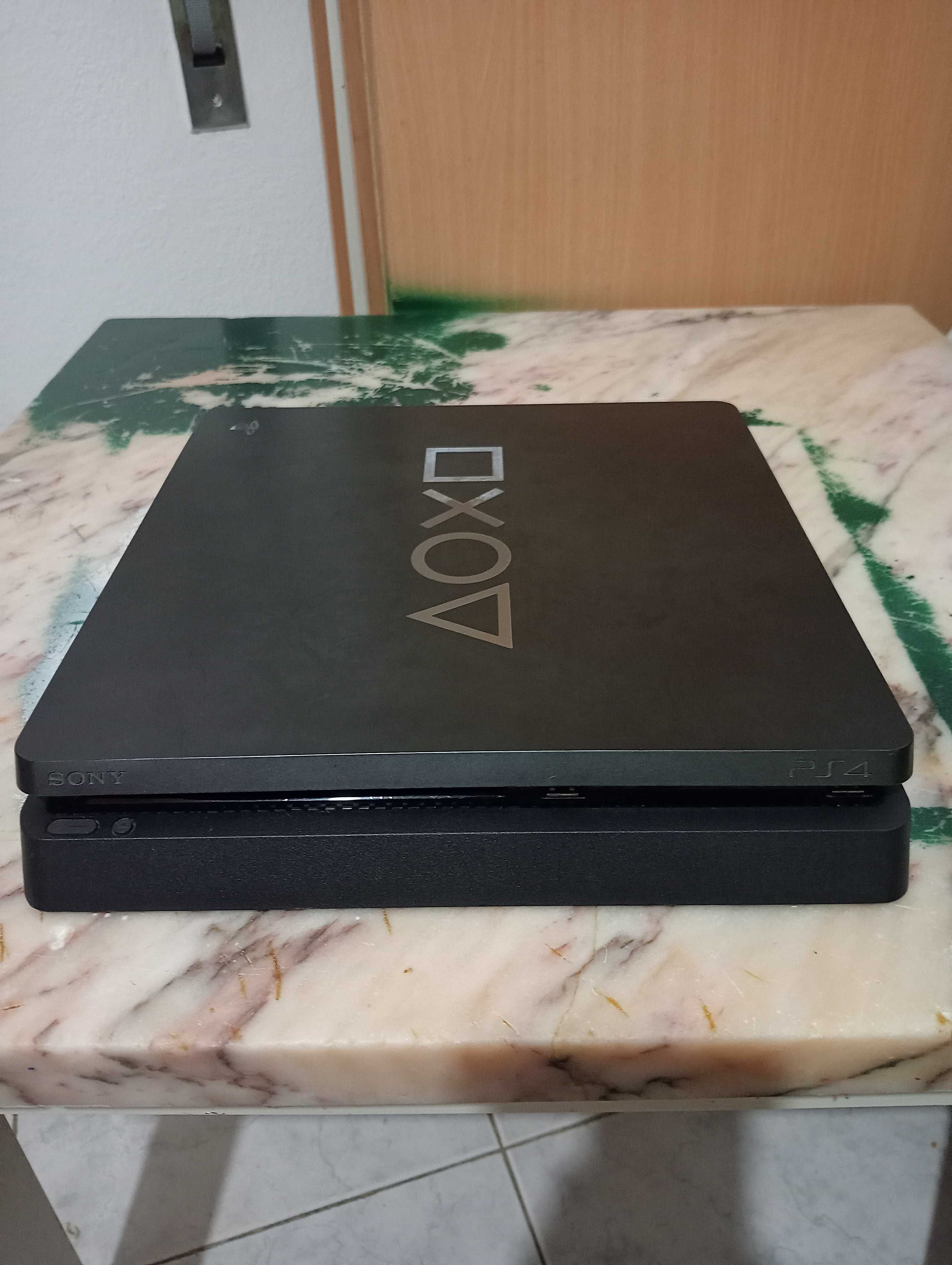 consola Playstation 4 slim