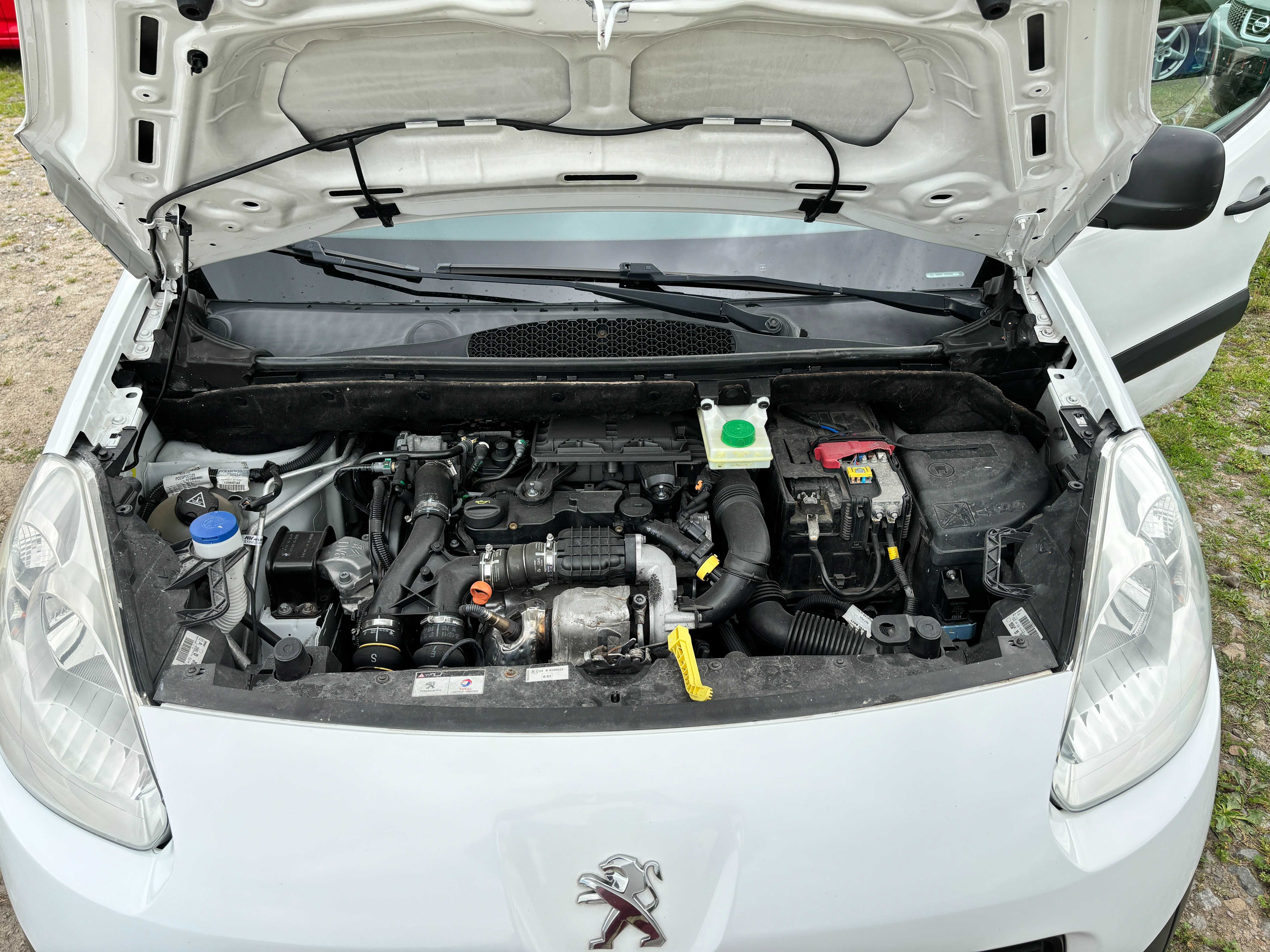 Peugeot Partner 1.6 hdi 90 km 2014r Klima Elektryka Warto
