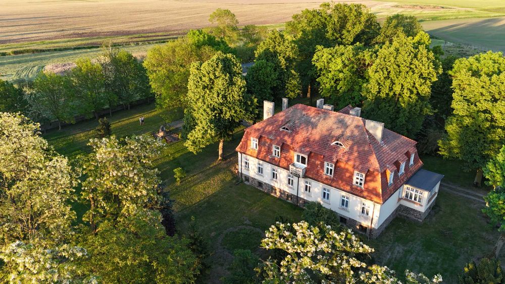 Dworek Gulczewko – pokoje i apartamenty pracownicze blisko Wrześni